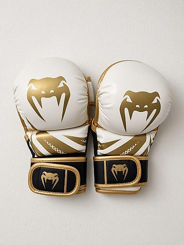 жалал абад одежда: 🥊 Перчатки Venum — новые! Продаю перчатки Venum(черепашка) в стильном — 1