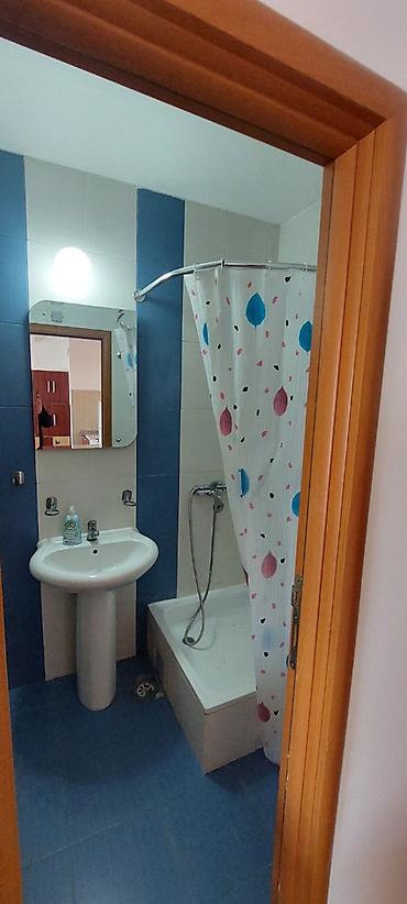 kuca na prodaju negotin: Prodajem stan 38m2, salonskog tipa, Centar-kej. Stan je odmah useljiv — 9
