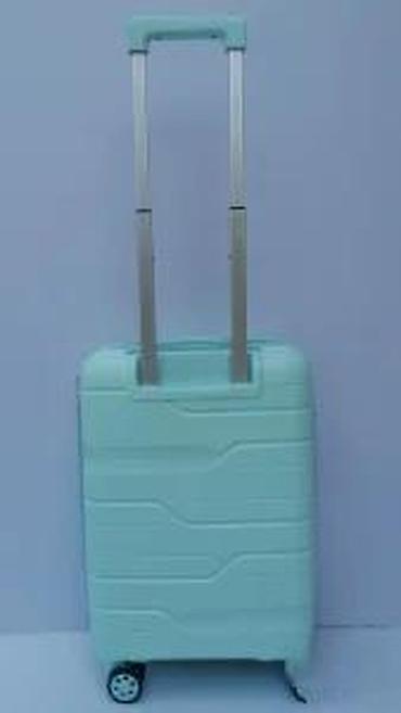 Putni koferi i torbe: Tvrdi kofer na točkiće – mint zelena boja - Materijal: lagana tvrda — 20