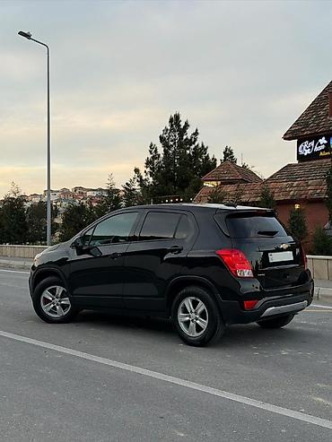 paneler: Chevrolet Trax (qara rəng) – kompakt şəhər krossoveri Texniki və — 2