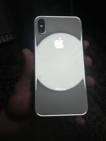 Apple iPhone: IPhone X, Б/у, 64 ГБ, Серебристый, Чехол, 73 % — 8