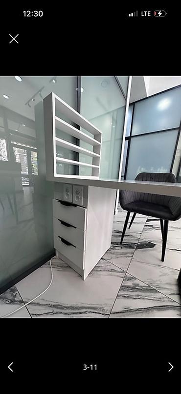 Бизнес үчүн жабдуулар: Продается Стол для маникюра с тумбой и надстройкой - Современная — 2