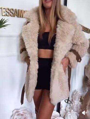 Krzneni kaputi: Sa postavom, Veštačko krzno, bоја - Bež — 12