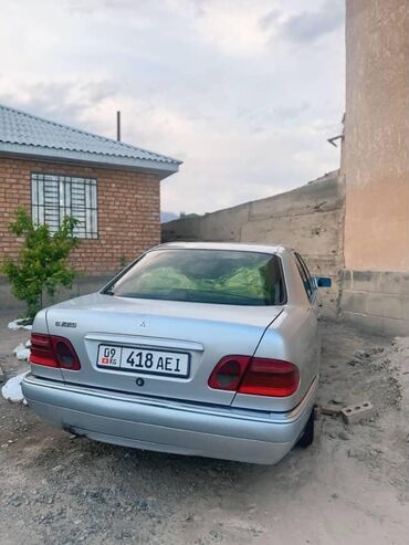 купить мерседес спринтер в европе: Mercedes-Benz E-Class: 1996 г., 2.2 л, Механика, Дизель, Седан