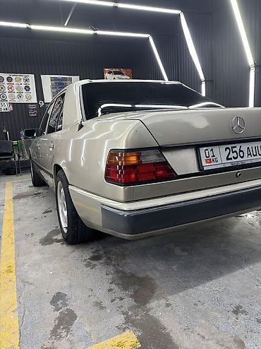 Продажа авто: Mercedes-Benz W124: 1988 г., 2.2 л, Автомат, Бензин, Седан — 4