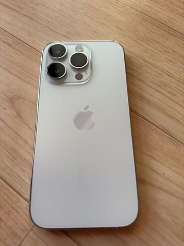 телефон проводной: IPhone 14 Pro, Б/у, 256 ГБ, Серебристый, Защитное стекло, 85 %