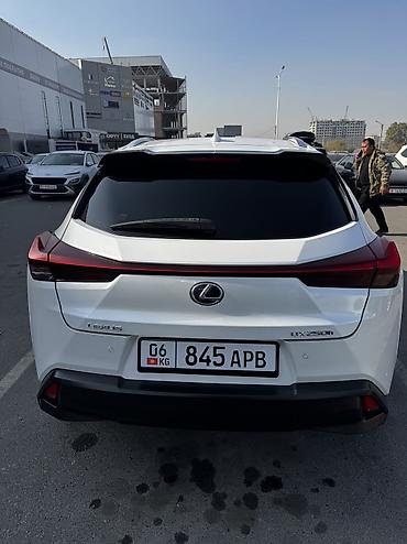 lexus 100: Lexus UX: 2021 г., 2 л, Автомат, Гибрид — 3