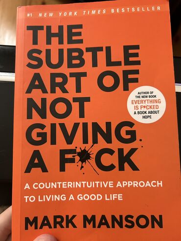 Kitablar, jurnallar, CD, DVD: The Subtle Art of Not Giving A Fuck