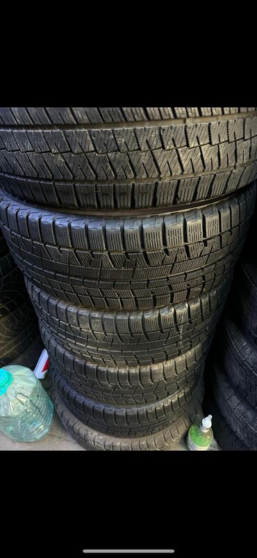 Шины: Шины 215 / 50 / R 17, Зима, Б/у, Комплект, Легковые, Япония, Yokohama