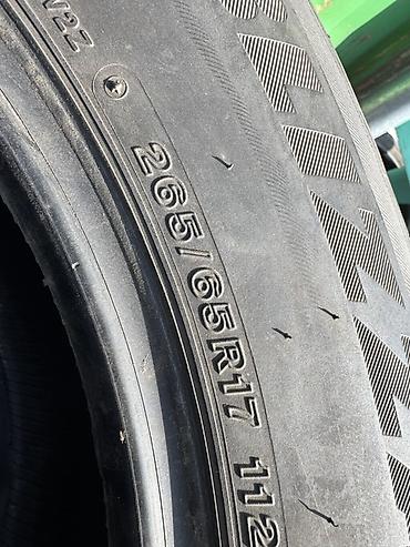 Шины и диски: Зимняя шина Bridgestone Blizzak DM-V2 - Размер: 265/65 R17 Липучка — 2