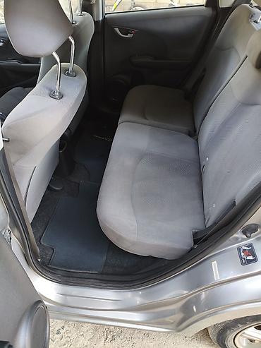 Транспорт: Honda Fit: 2010 г., Автомат, Бензин, Хэтчбэк — 7