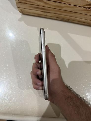 iphone 11 qiymət: IPhone 11, Ağ, Face ID — 3