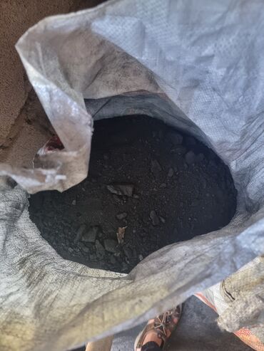 украшение дома: Уголь мешок 150сом 4мешка пойдёт для умных печь или под желанию