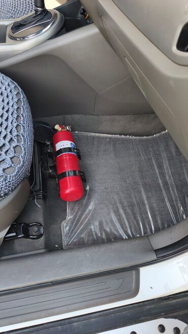 Kia: Kia Sportage: 2.4 l | 2011 il Sedan — 19