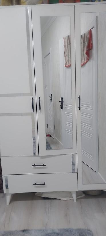 ayna qapi: Yeni, 3 qapılı, Ağ, Açılan, Düz dolab — 2
