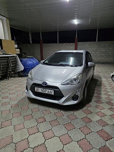 чон: Toyota Prius C: 2015 г., 1.5 л, Автомат, Гибрид, Хетчбек — 4