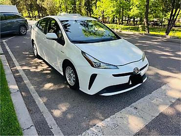 corolla 2016: Toyota Prius: 2019 г., 1.8 л, Вариатор, Гибрид, Хэтчбэк — 3