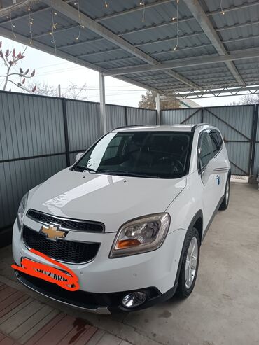 срочно продам авто в связи с переездом: Chevrolet Orlando: 2017 г., 2 л, Автомат, Газ, Кроссовер