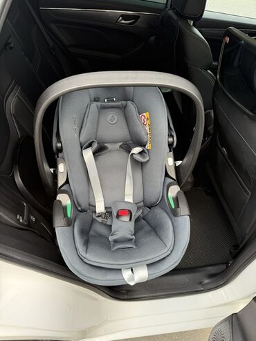 Maxi-Cosi Pebble SlideTech + Family fix 360 Isofix base + Maxi cosi