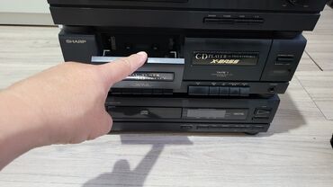 Динамики и колонки: Продам SHARP из 80г, без колонок нету, без пульта, стоял долго, сд — 19