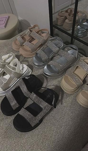 obuca walkmaxx: Brojevi 
36-40
2400 din 
OR💥 — 1