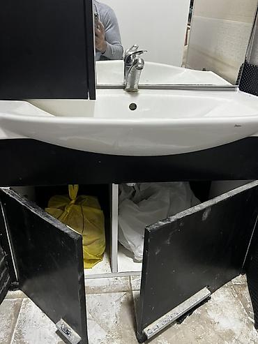 Hamam dolabları: Hamam üçün lavabo dəsti - Material: ağ keramika lavabo, qara rəngli — 6