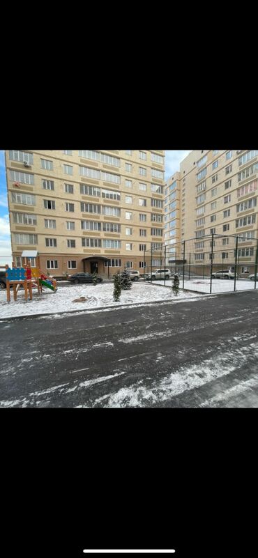 снять квартиру в частном секторе: 2 бөлмө, 72 кв. м, Элитка, 10 кабат, ПСО (өзү оңдоп түзөтүп бүтүү үчүн)