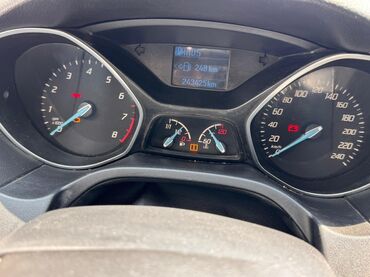 Ford: Ford Focus sedan – qara rəng, AZ nömrə nişanı. - Kuzov: sedan, qara — 8