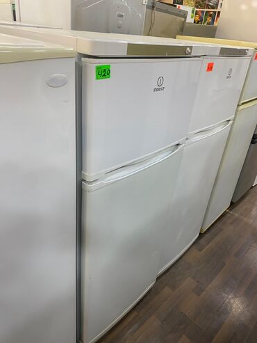 Маслобойки: 2 двери Indesit Холодильник Продажа, цвет - Белый