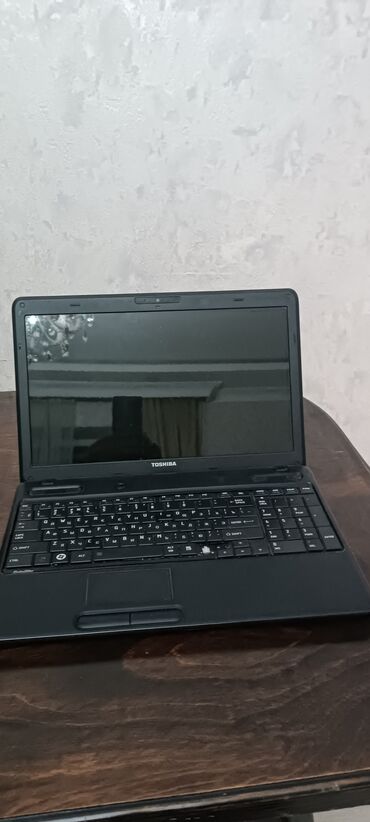 toshiba notebook: Toshiba noutbuk - Marka/model: Toshiba (15.6" təxminən ekran ölçüsü