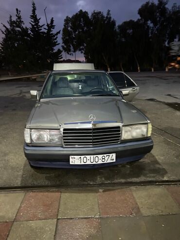 190 mersedes: Mercedes-Benz 190: 2.3 l | 1990 il