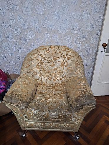 divan kruqlu: Klassik üslubda yumşaq mebel dəsti - Tərkib: 3 nəfərlik divan və bir — 2