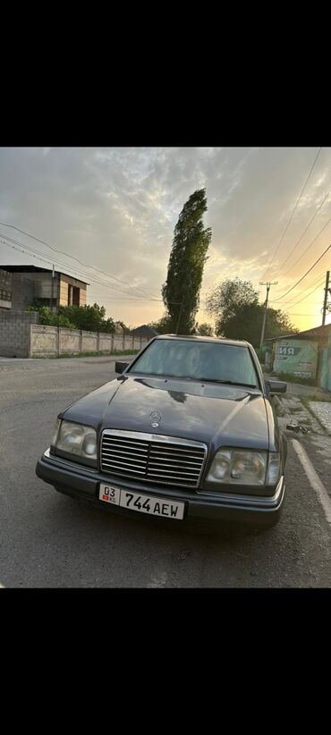 мерс 124 автомобиль: Mercedes-Benz W124: 1995 г., 2.2 л, Механика, Бензин, Седан