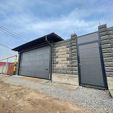 Секционные ворота: Алюминиевые, Автоматические, Длина: 10 м, Alutech, Для частного дома, С калиткой, В рассрочку, Новый, Бесплатная установка — 6