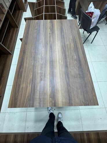 Rəf vitrinləri: Mağaza üçün vitrin/raf sistemi - Material: Lami­nət (ağac teksturalı — 32