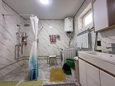 Кыймылсыз мүлк: 🏡 Продаётся уютный дом в г. Каракол! 📍 ул. Нефтянникова ✨ Просторный и — 9