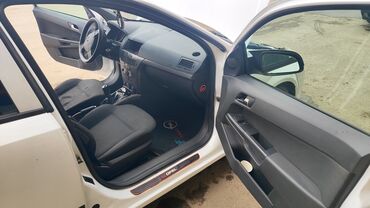 Opel: Opel Astra: 1.3 l | 2005 il 295000 km Universal — 8