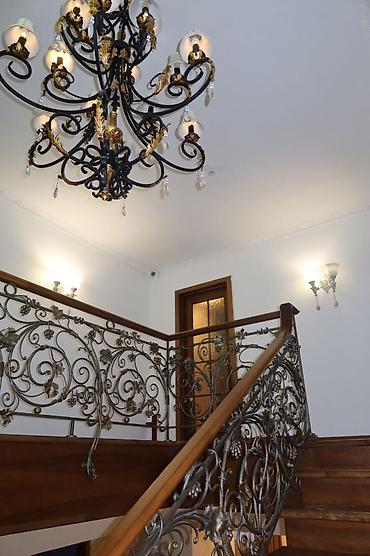 баня 5: 🏡 СДАЁТСЯ ЭКСКЛЮЗИВНАЯ КВАРТИРА В ЦЕНТРЕ БИШКЕКА 📍 Раззакова 33/1 — — 1