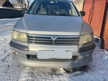 Mitsubishi: Mitsubishi Space Wagon: 2002 г., 2.4 л, Механика, Бензин, Вэн/Минивэн