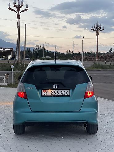 тоталка ош: Honda Fit: 2011 г., 1.5 л, Автомат, Бензин, Хэтчбэк — 8