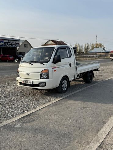 Легкий грузовой транспорт: Легкий грузовик, Hyundai, Стандарт, 2 т, Б/у