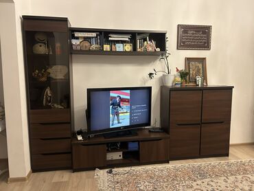 Гарнитуры для зала: Гарнитур для зала, Б/у, Тумба под ТВ, Дерево, Самовывоз