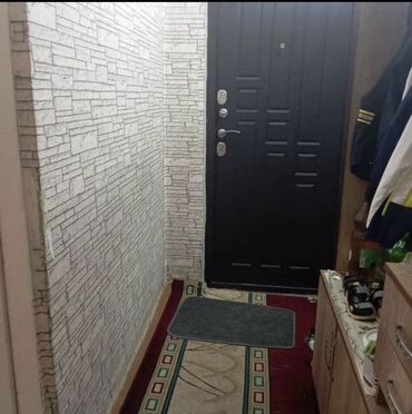 ош шаарынан квартира сатылат: 3 комнаты, 57 м², 104 серия, Косметический ремонт
