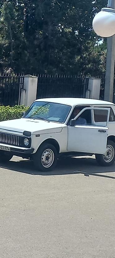 205 70 15: Lada Niva (VAZ 2121) – ağ rəngli, 2qapılı klassik ili 2012 satilir — 2