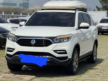 рассрочка авто бишкек без первоначального взноса: Белый внедорожник SsangYong Rexton с багажником на крыше. Автомобиль