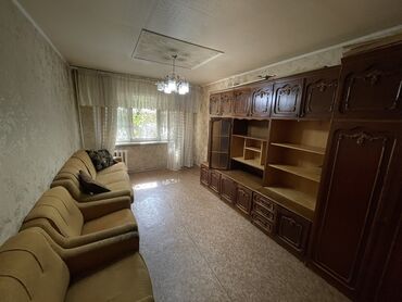 кок жар ж м: 2 комнаты, 43 м², 104 серия, 1 этаж, Старый ремонт
