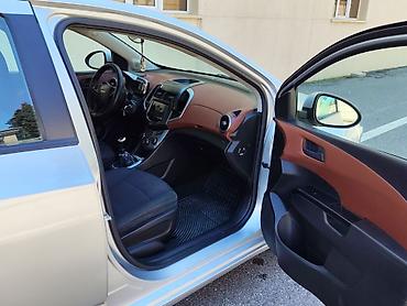 chevrolet aveo 1.2: Chevrolet Aveo: 1.4 l | 2012 il 250000 km Sedan — 4