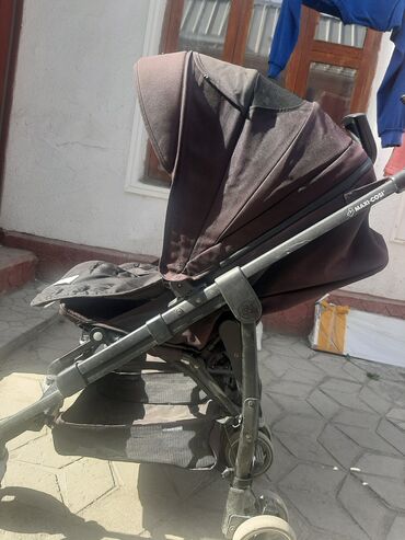 Коляски: Коляска, цвет - Черный, Б/у