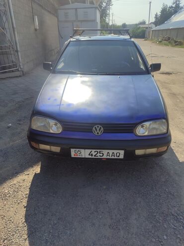 абхазия авто рынок: Volkswagen Golf: 1993 г., 1.6 л, Механика, Бензин