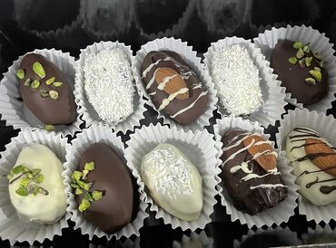 Кондитерские изделия, сладости: Финики в шоколаде . Цена от 400 сом